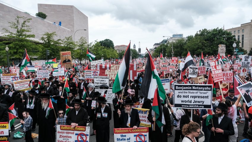 WASHINGTON, DC – JULY 24: Protestors demonstrate on Capitol Hill on July 24, 2024 in Washington, DC.  The demonstrators gathered to protest Israeli Prime Minister Benjamin Netanyahu’s visit to the United States amid Israel’s ongoing war against Hamas in Gaza. (Photo by Michael A. McCoy/Getty Images)